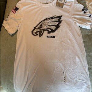 Nike Men's White Graphic T-Shirt